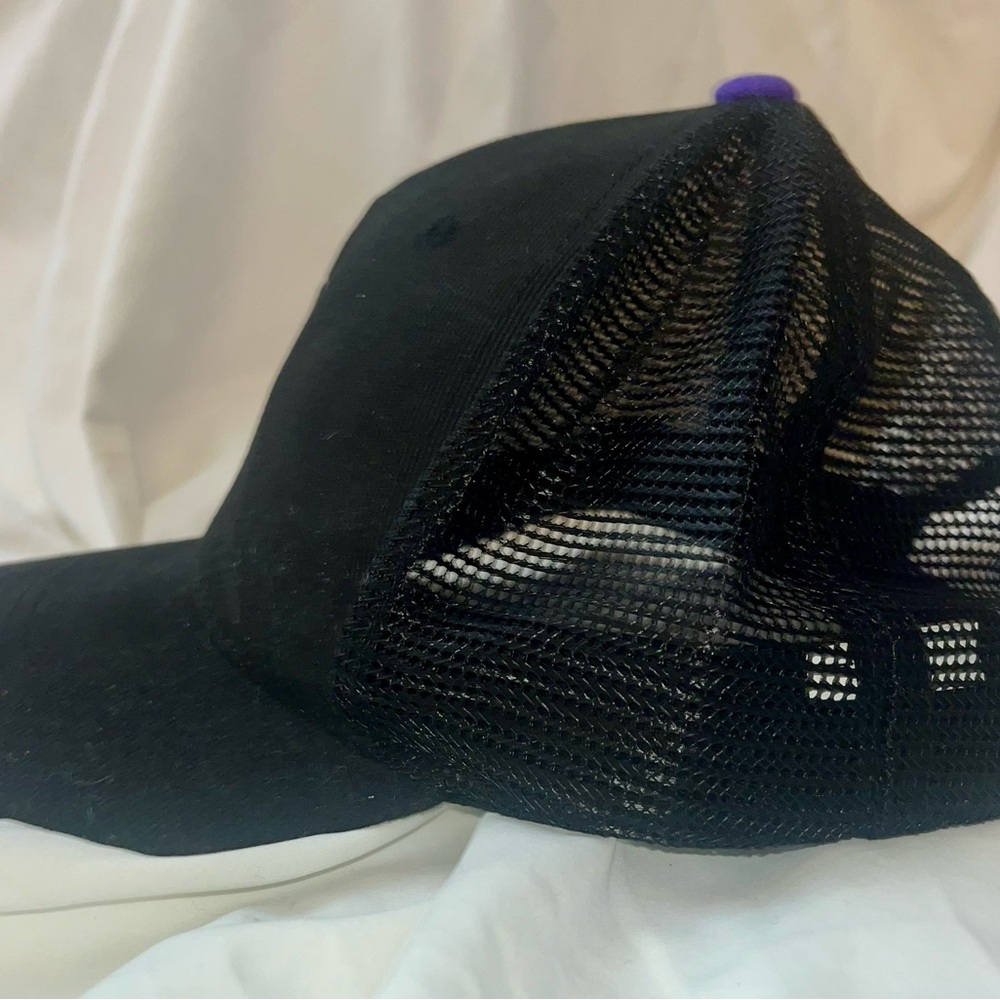 Oakley  snap back hat - Picture 3 of 4
